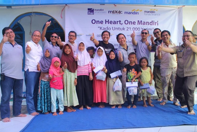 MAI Foundation melibatkan para muzzaki untuk menyalurkan bantuan ke sejumlah tempat di Kecamatan Pamijahan, Bogor. 