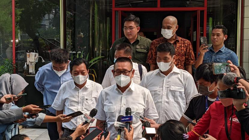 Majelis Kehormatan Partai Gerindra resmi memecat Mohamad Taufik dari keanggotaan partai di Kantor DPP Partai Gerindra, Jakarta, Selasa (7/6).