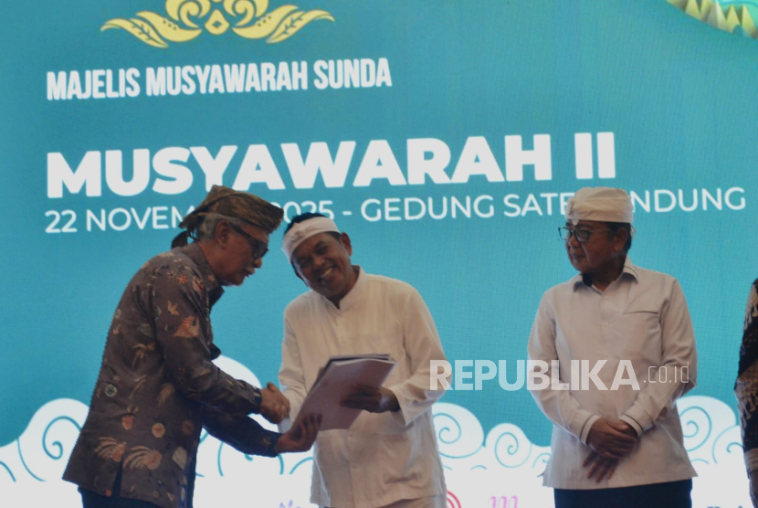 Majelis Musyawarah Sunda (MMS) menyampaikan Manifesto MMS dalam Musyawarah Tahunan ke-II di Gedung Sate, Sabtu (22/11/25).