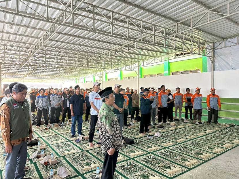 Majelis Pembina Kesejahteraan Sosial, FORPAM DIY, dan RS PKU Muhammadiyah Yogyakarta menggelar Majelis Gathering Relawan Ambulan-Mu se-DIY di Tempat Parkir Lt 2 Gedung KH Sudja RS PKU Muhammadiyah Yogyakarta, Ahad (19/5/2024).