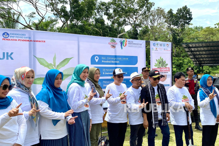 Semarak Milad ke-113, Muhammadiyah Tanam 1.113 Bibit Pohon di Banten