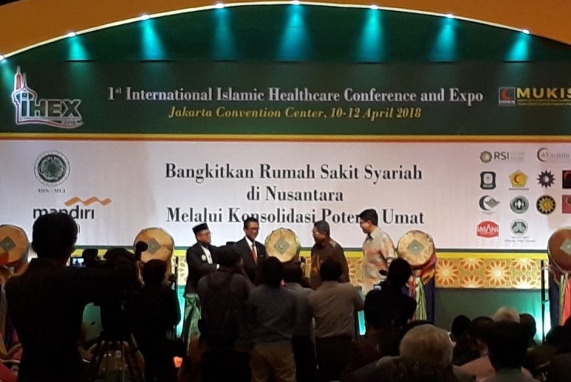 Majelis Upaya Kesehatan Islam Seluruh Indonesia (MUKISI) menyelenggarakan International Islamic Healthcare Conference and Expo (IHEX) di Jakarta Convention Center (JCC), Selasa (10/4).