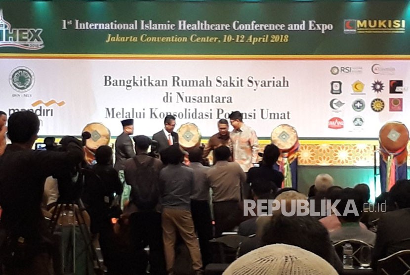 Majelis Upaya Kesehatan Islam Seluruh Indonesia (MUKISI) menyelenggarakan International Islamic Healthcare Conference and Expo (IHEX) di Jakarta Convention Center (JCC) pada 10-12 April 2018. 