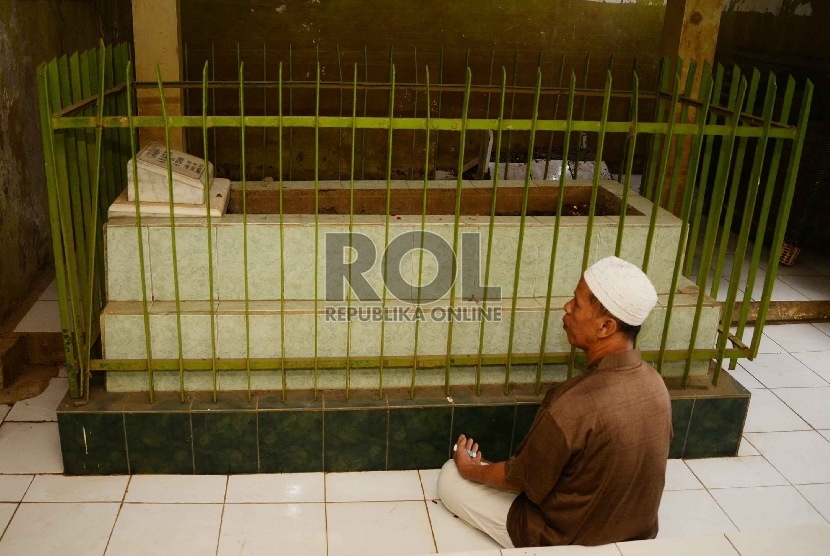  Makam K.H Kosim bin H Thohir Kampung Pulo, Jakarta Timur, Jumat (21/8).