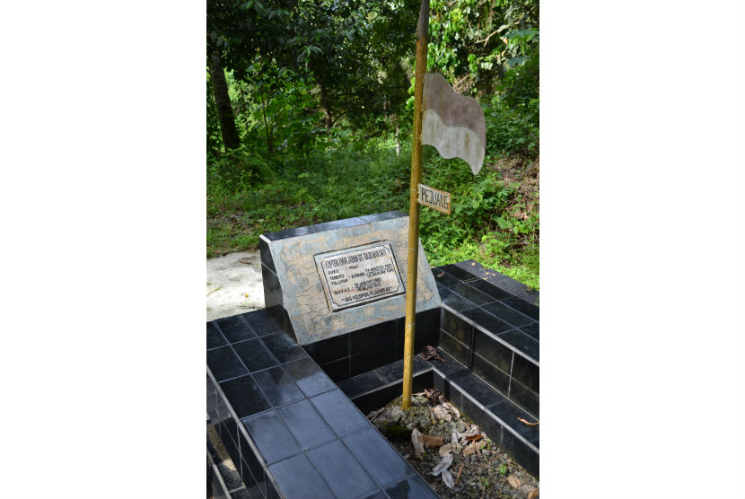 Makam Kapten Amir Jamin Datuk Rajo Nan Sati, seorang eks pelopor pejuang '45 di Sawahlunto, Sumatra Barat