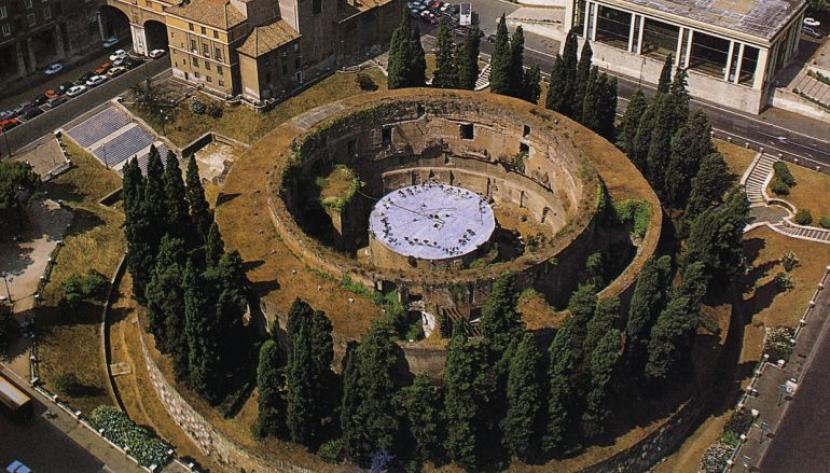 Makam kuno Julius Caesar di Roma.