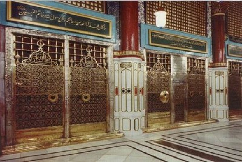 Prophet tomb