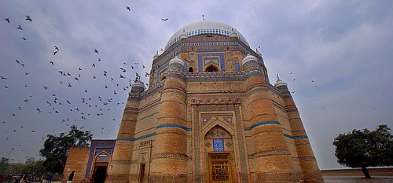 Makam Syekh Rukn-i-Alam