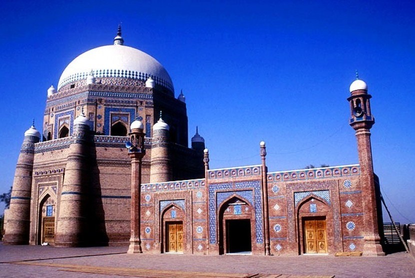 Makam Syekh Rukni Alam di Kota Multan, Provinsi Punjab, Pakistan. 