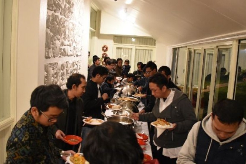 Suasana buka puasa Ramadhan bersama warga Indonesian di Canberra