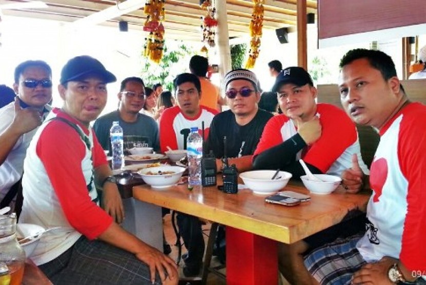 Makan siang bareng White SekSi di Ah Poong.