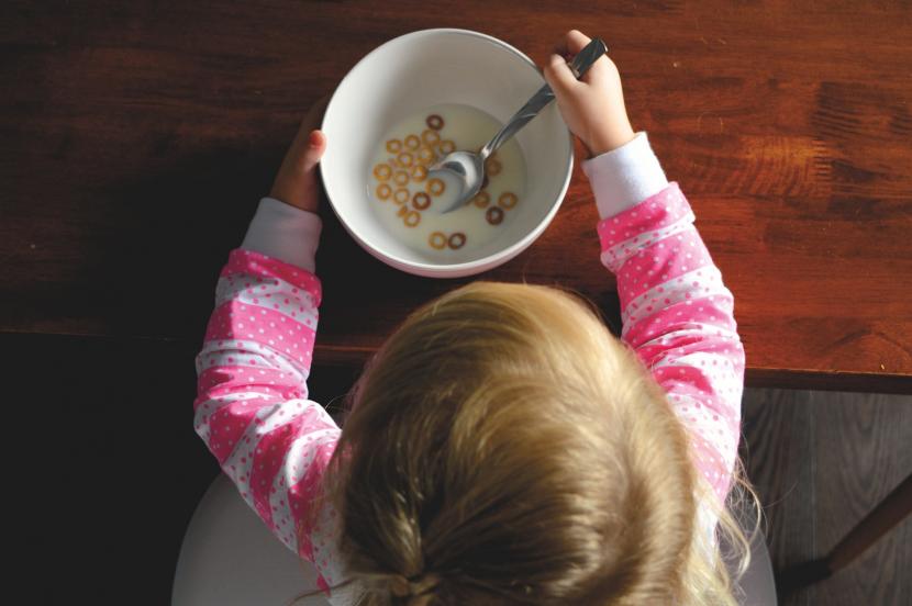 Prosuk sereal dan yoghurt yang tinggi gula serta garam sangat berdampak buruk apabila dikonsumsi anak.