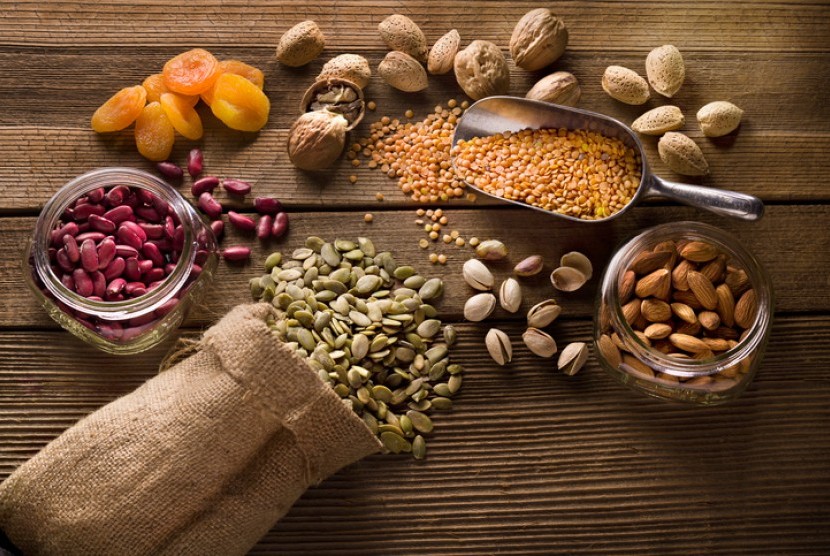 Makanan dari biji-bijian. Ahli sarankan asupan biji-bijian nonolahan atau nasi putih tak lebih dari 350 gram untuk jaga kesehatan jantung