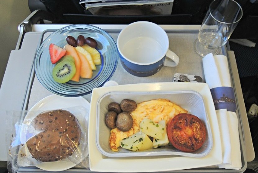 Makanan di dalam pesawat (Ilustrasi)
