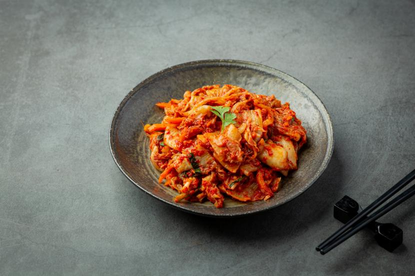 Makanan kimchi asal Korea Selatan. Kimchi menjadi salah satu makanan fermentasi yang terbukti secara ilmiah bermanfaat untuk tubuh. (ilustrasi).