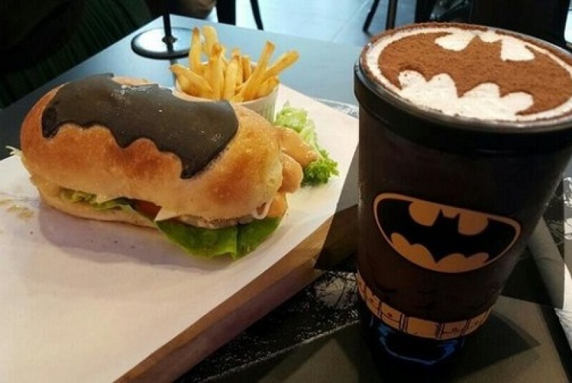 Makanan superhero Batman di DC Comics Cafe Malaysia