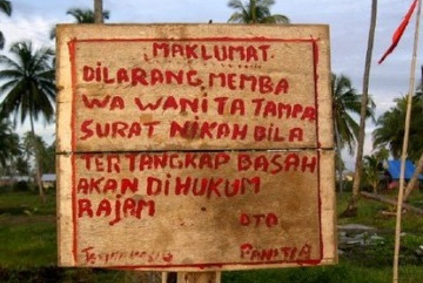 Maklumat pemberlakuan syariat Islam di Aceh.