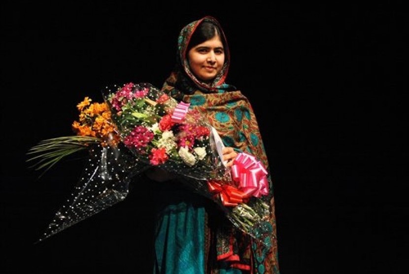 Malala Yousafzai lulus dari Oxford University delapan tahun setelah insiden penembakan oleh Taliban yang menyasar kepalanya.