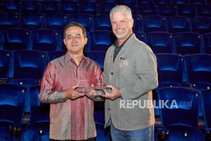 Malam penghargaan ICTA CineAsia APAC Achievement Award dari International Cinema Technology Association (ICTA) dan CineAsia.