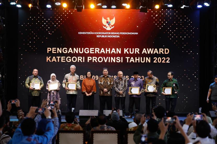 Malam penghargaanpenghargaan Kredit Usaha Rakyat (KUR) Award tahun 2022. 