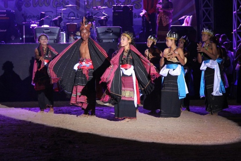 Malam Penutupan Festival Timoresia 2015 di Lapangan Umum, Kota Atambua, Nusa Tenggara Timur