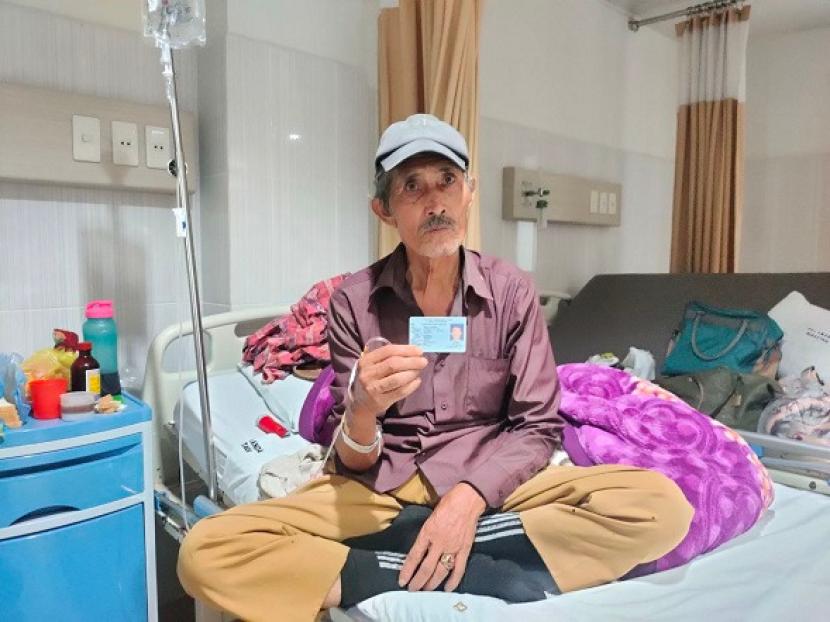 Malam Sembiring, petani asal Desa Sarimanis, Kecamatan Barusjahe, Kabupaten Karo. Pria ini pun menceritakan pengalamannya menjalani rawat inap selama tiga hari di rumah sakit tersebut. 