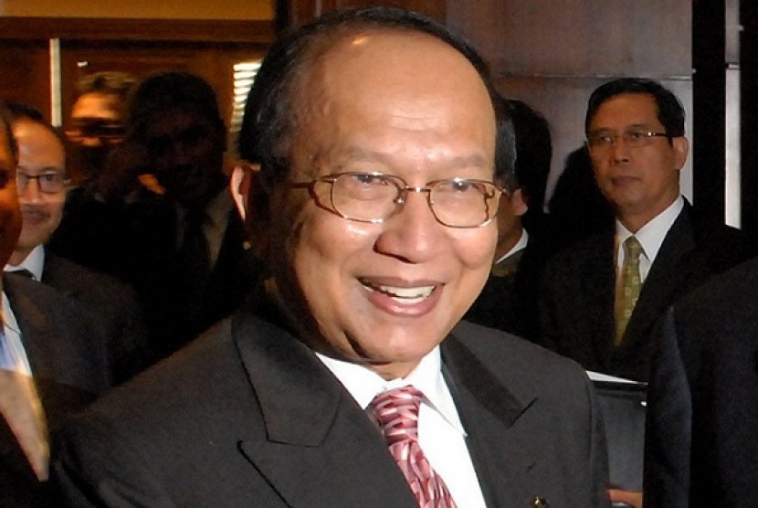Malaysia's Information Minister, Dato Seri Rais Yatim (file photo)  