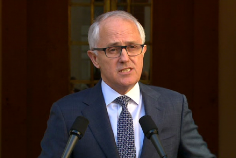 Malcolm Turnbull ,mengumumkan jajaran kabinet baru dalam jumpa pers pertama di podium Perdana Menteri di gedung parlemen.