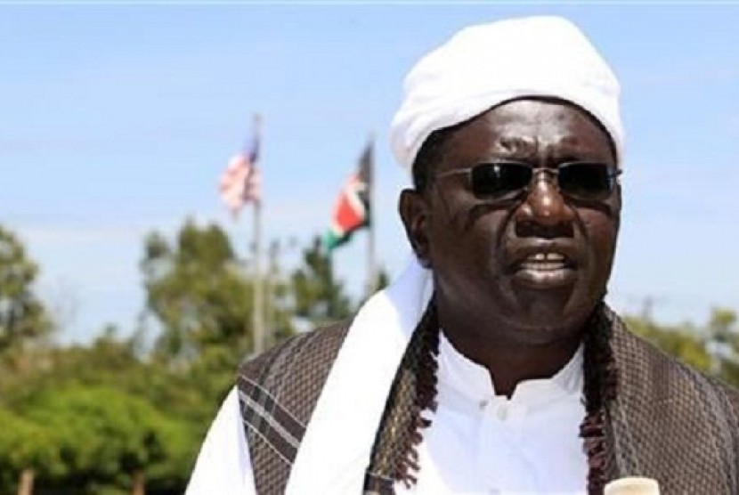 Malik Obama, half-brother of US President Barack Obama, speaks during an interview with Reuters on Obama's re-election as US President in his ancestral home village of Nyangoma Kogelo, 430 km west of Kenya's capital Nairobi, November 7, 2012. 