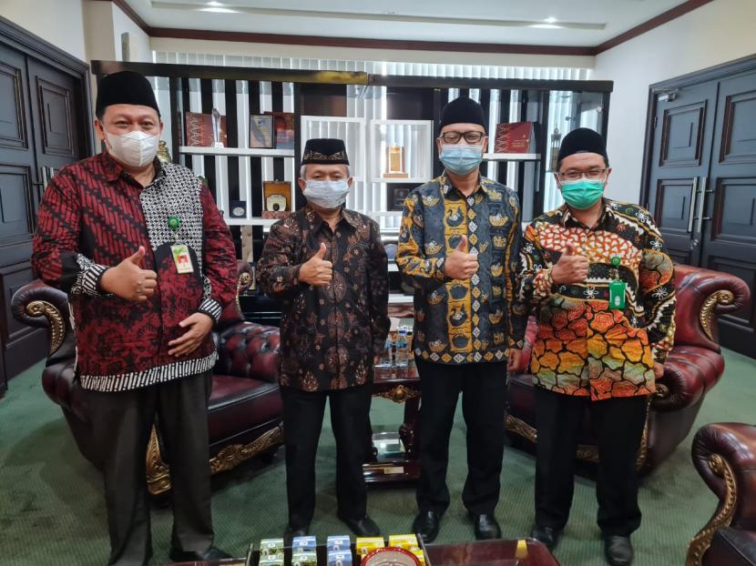 MAN I Yogyakarta saat audiensi dengan Sekretaris Jenderal (Sekjen) Kementerian Agama, Nizar.