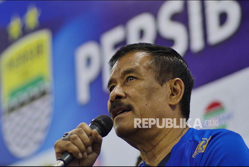 Manager Persib Bandung Umuh Muchtar