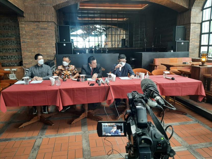 Manajemen Basque Bar de Tapas Jakarta menggelar jumpa pers untuk memanfaatkan kesempatan menjawab persoalan yang beredar beberapa waktu belakangan ini pada Kamis (7/7/2022).