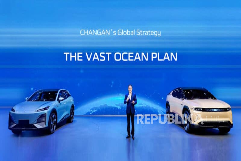 Manajemen Changan saat memaparkan strategi global.