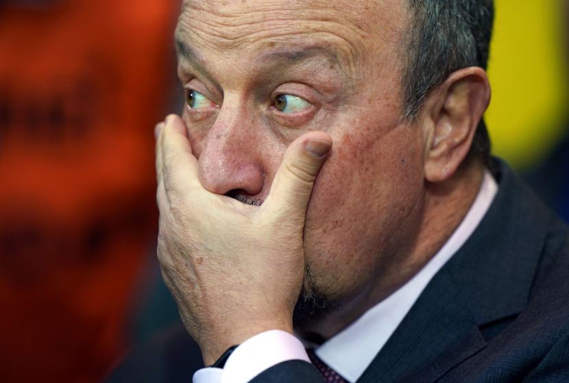 Mantan pelatih Everton Rafael Benitez dilaporkan diminati West Ham United untuk menggantikan David Moyes.