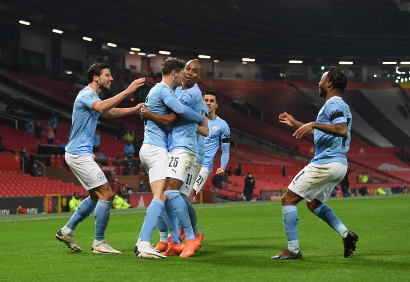 Manchester City memastikan lolos ke putaran keempat Piala FA usai melibas Birmingham 3-0 di Stadion Etihad, Manchester, pada Ahad (10/1).