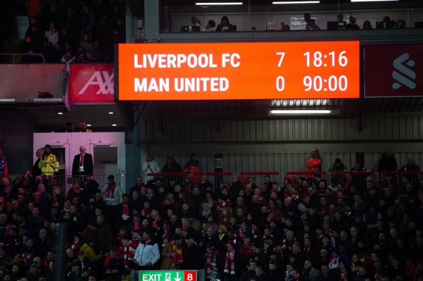 Manchester United mengalami kekalahan 0-7 usai melawan Liverpool.