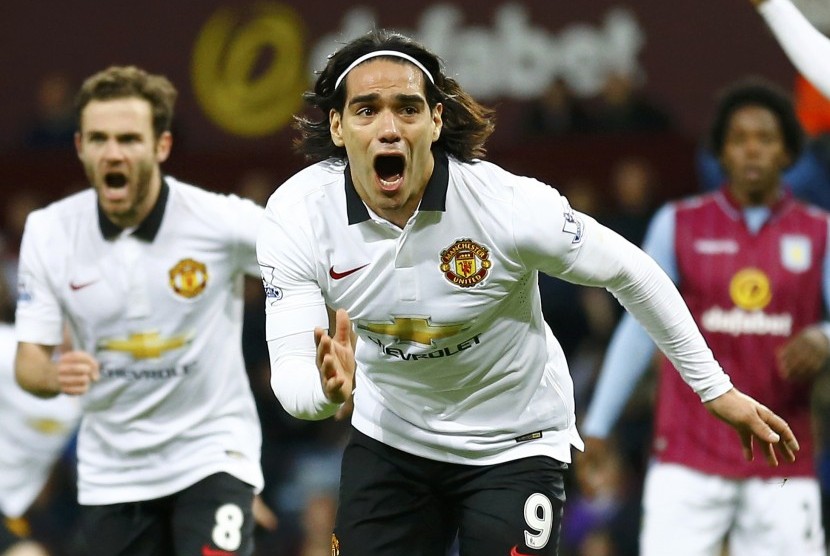 Manchester United's Radamel Falcao celebrates after scoring a goal during their English Premier League soccer match against Aston Villa at Villa Park in Birmingham, central England December 20, 2014