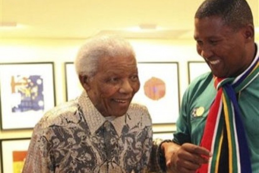 Mandela dan sang cucu Nkosi Zwelivelile Mandela
