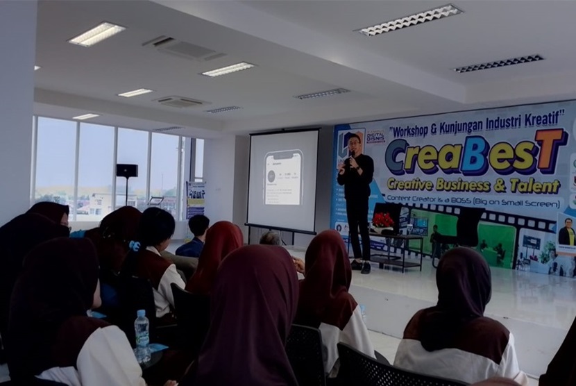  Mandiri Digital Universe (MDU) yang kerap disebut dengan Lab Next-One berkolaborasi dengan Kampus Digital Bisnis Universitas Nusa Mandiri (UNM) sukses menyelenggarakan event CreaBesT (Creative, Business and Talent) selama tiga hari, Senin – Rabu, 20-22 November 2023. 