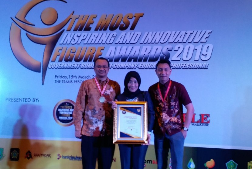  MangoeSky yang merupakan produk dari PT Telkom Satelit Indonesia (Telkomsat) menerima penghargaan sebagai Layanan Internet Terbaik di daerah rural pada acara The Most Inspiring and Innovative Figure Awards 2019.