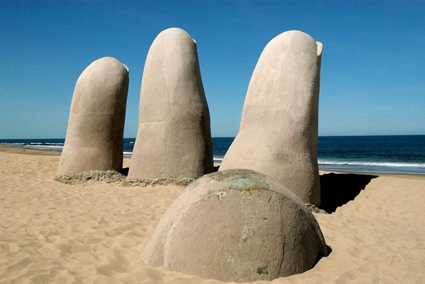 Mano de Punta del Este