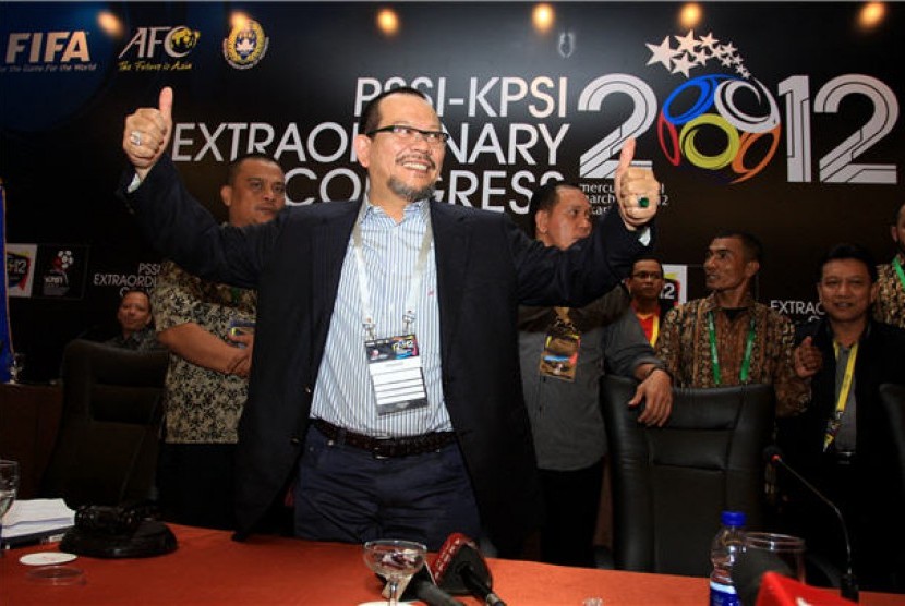  Mantan anggota Komite Eksekutif (Exco) PSSI, La Nyalla Mahmud Mattalitti, terpilih sebagai Ketua Umum PSSI dalam Kongres Luar Biasa (KLB) yang digelar Komite Penyelamat Sepak Bola Indonesia (KPSI) di Jakarta, Minggu (18/3). 