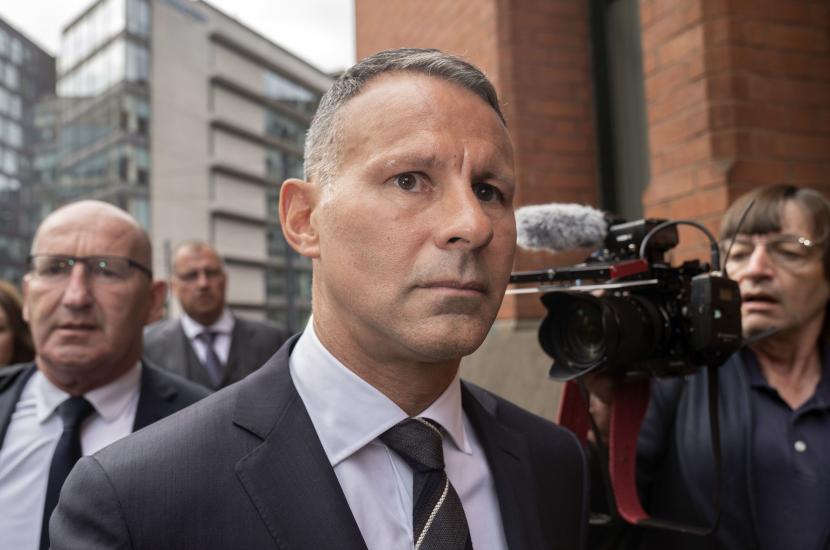  Mantan bintang Manchester United Ryan Giggs tiba di Manchester Minshull Street Crown Court, di Manchester, Inggris, Senin 8 Agustus 2022. Giggs akan diadili Senin atas tuduhan penyerangan dan penggunaan perilaku pemaksaan terhadap mantan pacar. 