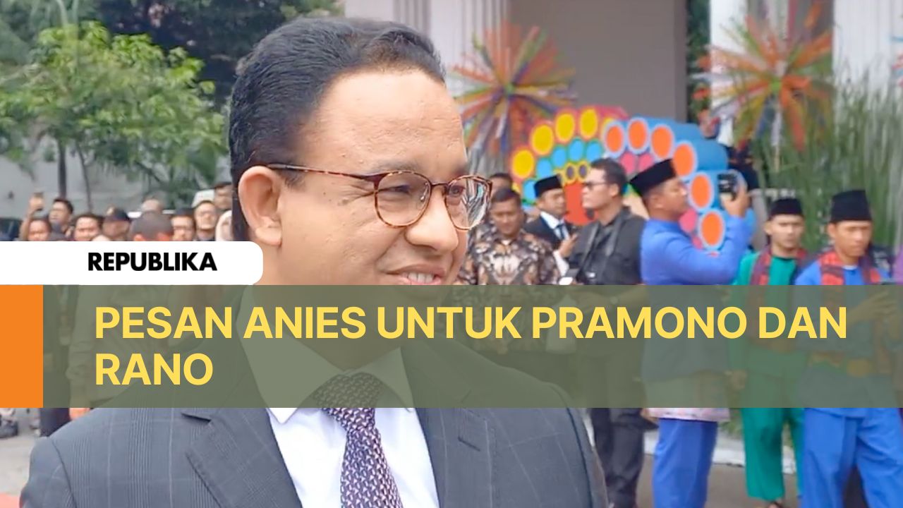 Mantan Gubernur Jakarta Anies Baswedan mendatangi Balai Kota Jakarta.