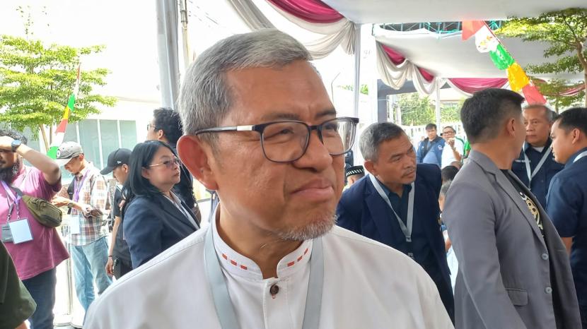 Mantan Gubernur Jawa Barat Ahmad Heryawan resmi menjadi ketua tim pemenangan pasangan bakal calon Gubernur Jawa Barat dan Wakil Gubernur Jawa Barat Ahmad Syaikhu-Ilham Habibie di Pilgub Jabar, Kamis (29/8/2024). 