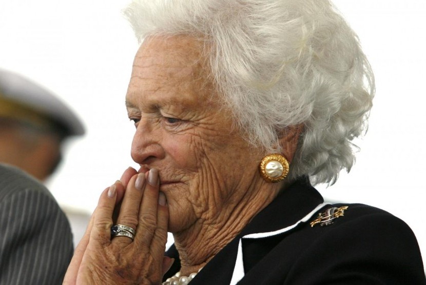 Mantan ibu negara Amerika Serikat (AS) Barbara Bush pada 2006.