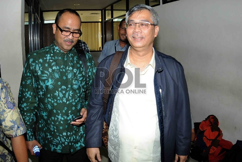 Mantan Ketua Mahkamah Konstitusi (MK), Akil Mochtar usai menjadi menjalani persidangan di Pengadilan Tipikor Jakarta, Senin (13/4). (Republika/Agung Supriyanto)