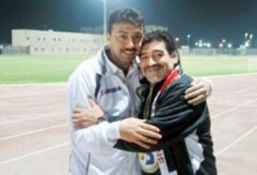 Mantan pelatih timnas sepak bola Palestina, Jamal Mahmoud, membagikan foto pertemuan terakhirnya dengan Maradona