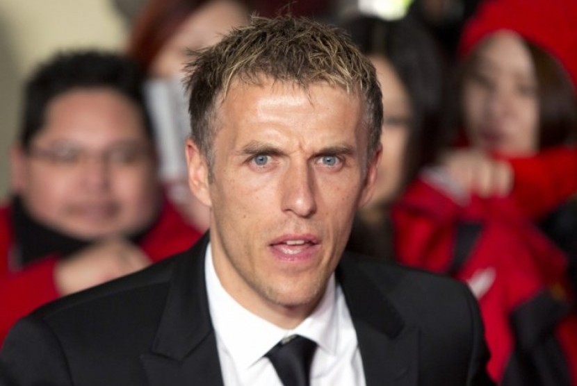 Mantan pemain MU dan pelatih timnas putri Inggris, Phil Neville.