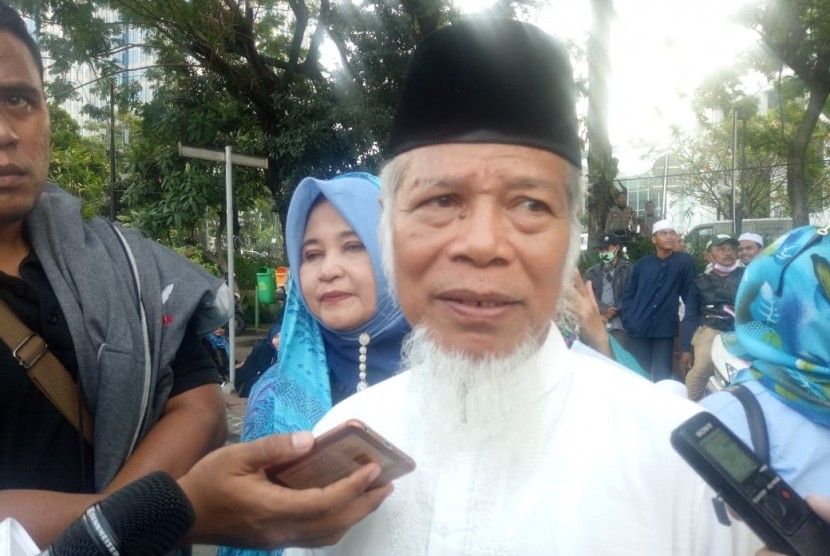 Mantan penasehat KPK dan juga koordinator lapangan (korlap) aksi massa, Abdullah Hehamahua, saat ditemui di kawasan patung kuda, Jalan Medan Merdeka Barat, Jakarta Pusat, Selasa (18/6).